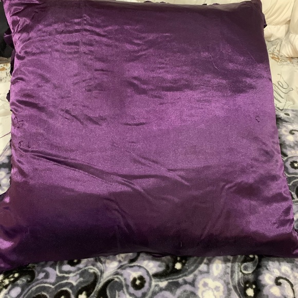 Pillows - Picture 5 of 5